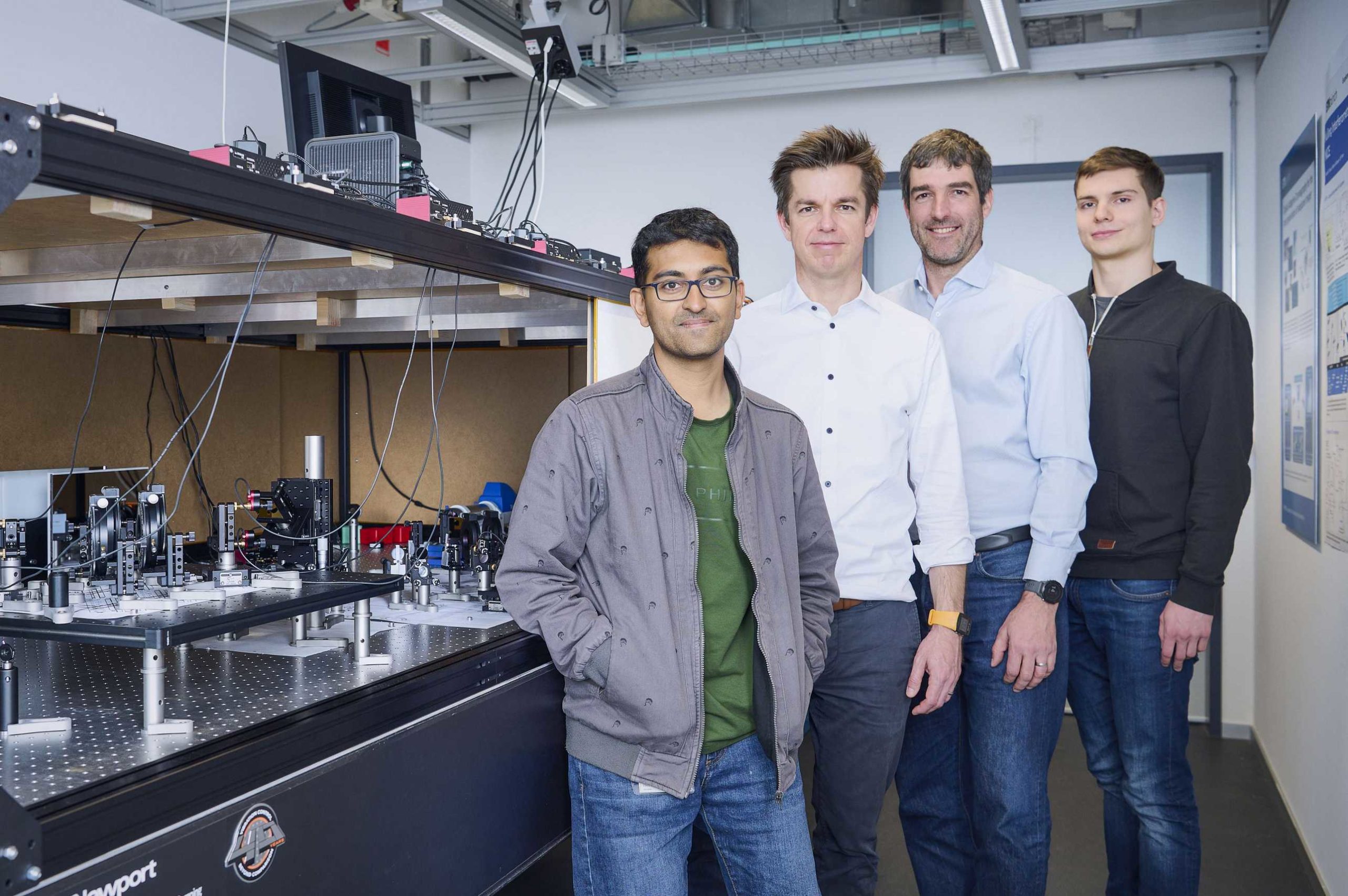  They are driving the Nice experiment forward: Mohanakrishna Ranganathan, Sacha P. Quanz, Adrian M. Glauser and Thomas Birbacher (from left to right). 