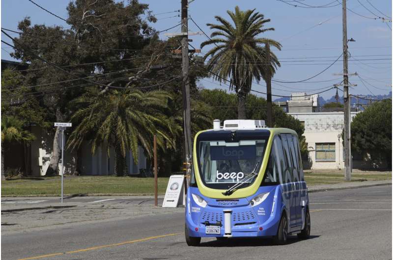 San Francisco launches driverless bus service following robotaxi expansion