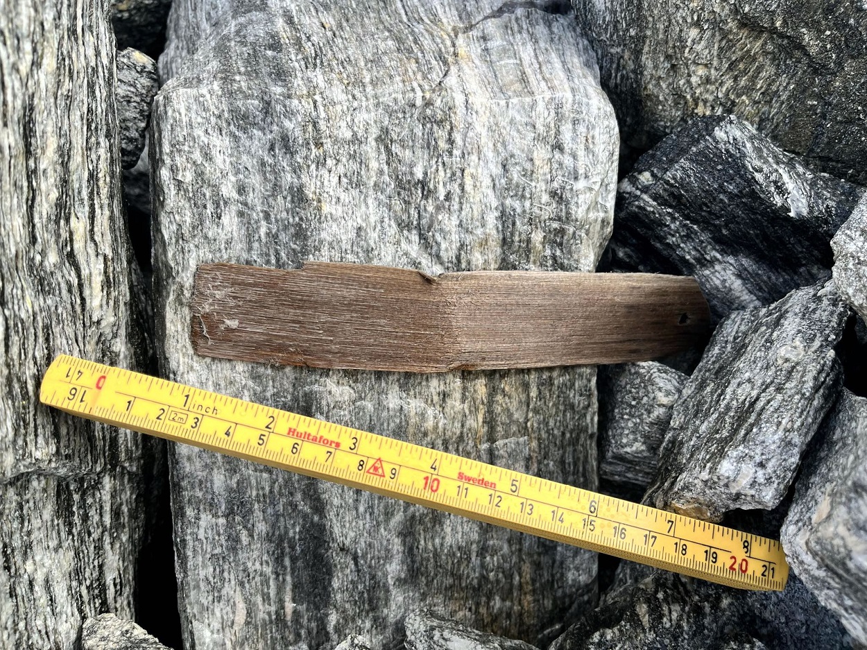 Archaeologists make new discoveries frozen in glacial ice - Ideas and ...