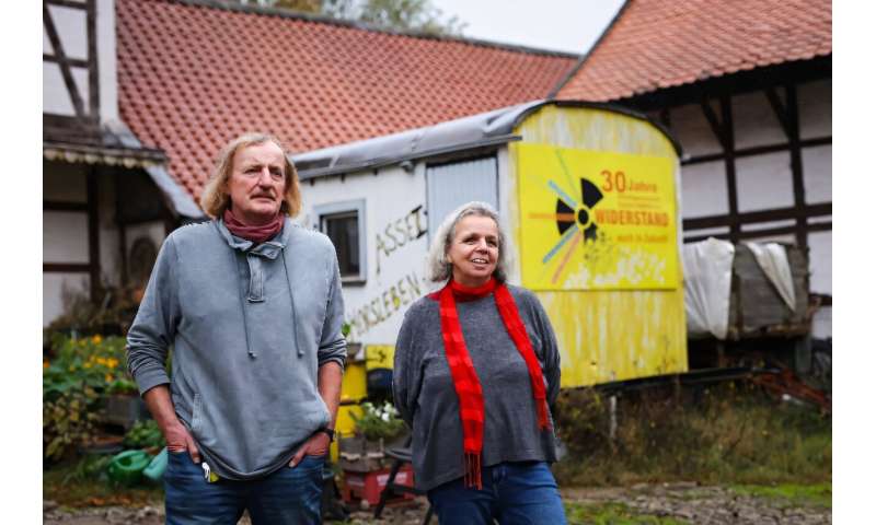 Ludwig Wasmus and Ursula Schoenberger on their property near the Konrad site