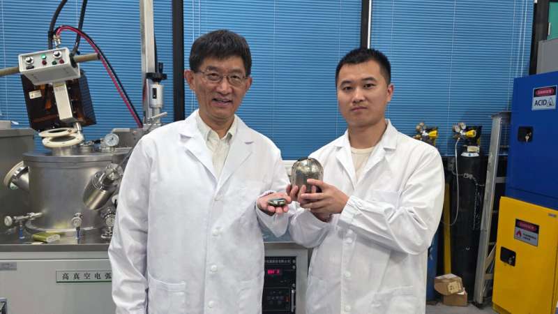 HKUST discovers novel elastic alloy achieving 20x temperature change and 90% carnot efficiency in solid-state heat pumping
