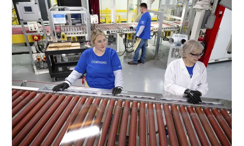 Apple deepens its ties to a Kentucky plant that produces cover glass for iPhone and Apple Watch