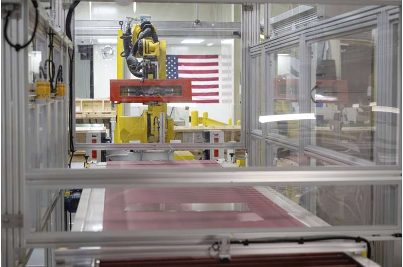Apple deepens its ties to a Kentucky plant that produces cover glass for iPhone and Apple Watch