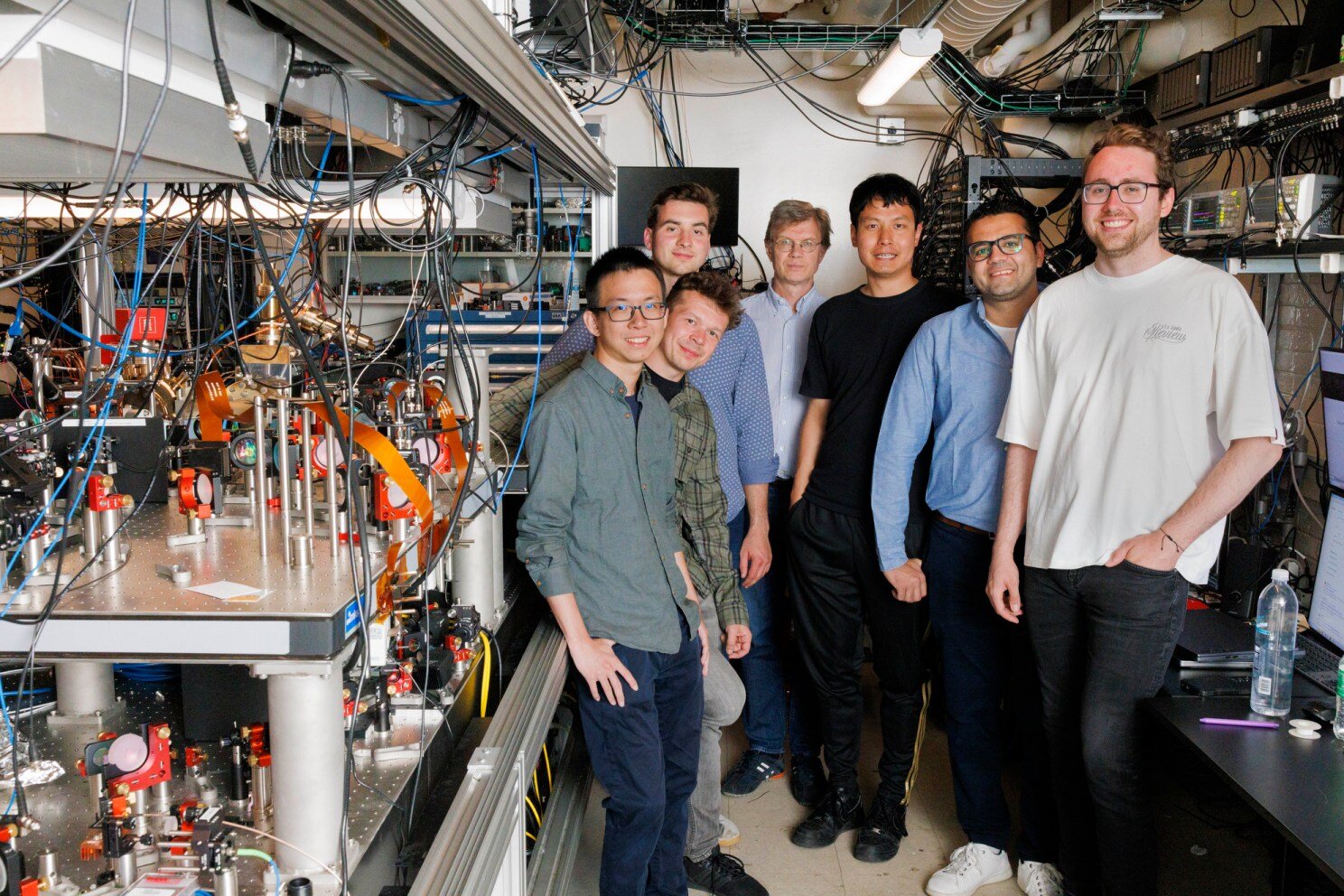 Physicists demonstrate 3,000 quantum-bit system capable of continuous ...
